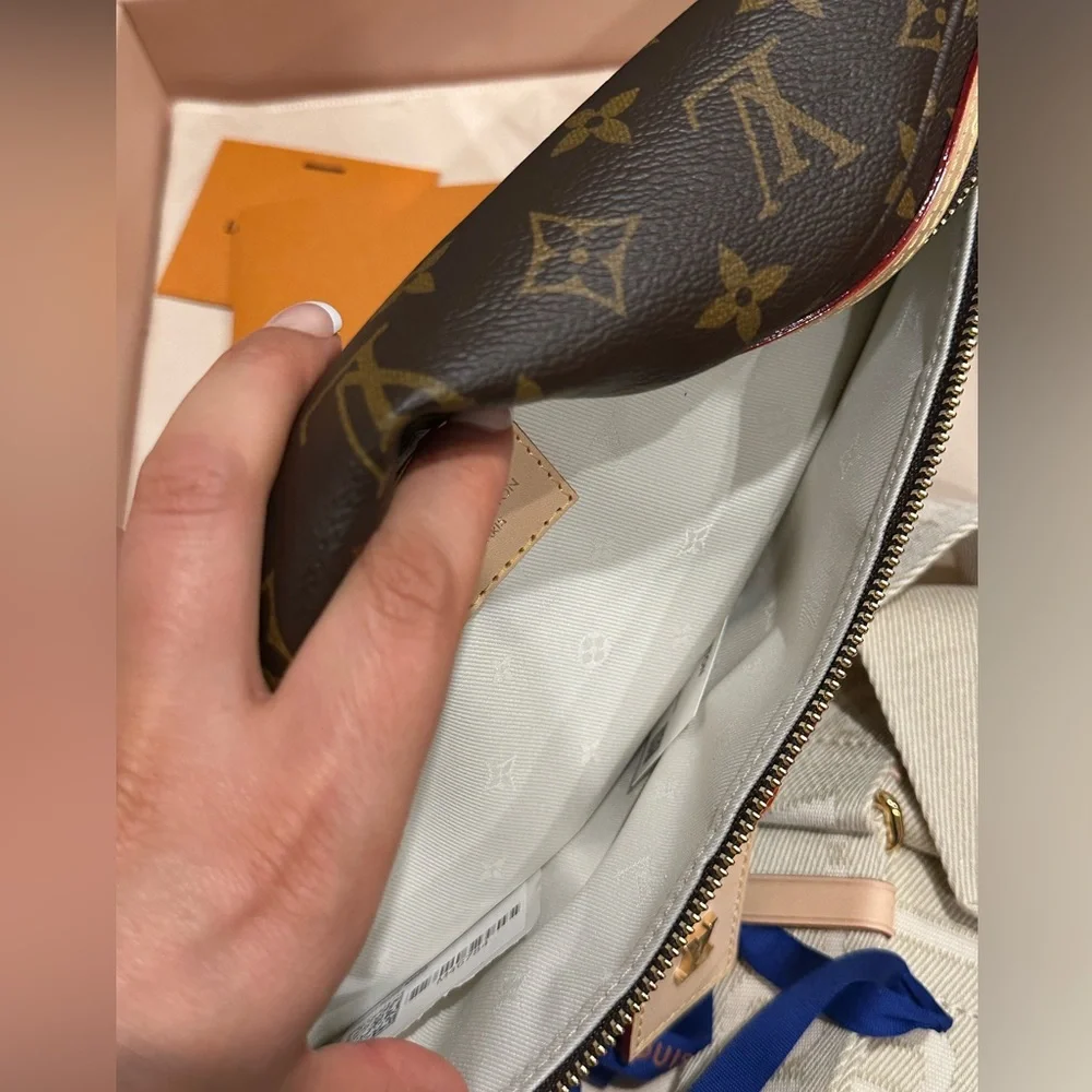 Louis Vuitton High Rise Bumbag - Picture 2 of 13